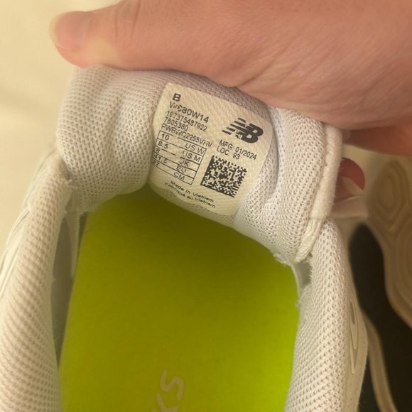 New Balance white fresh foam women's running shoes - Picture 6 of 7